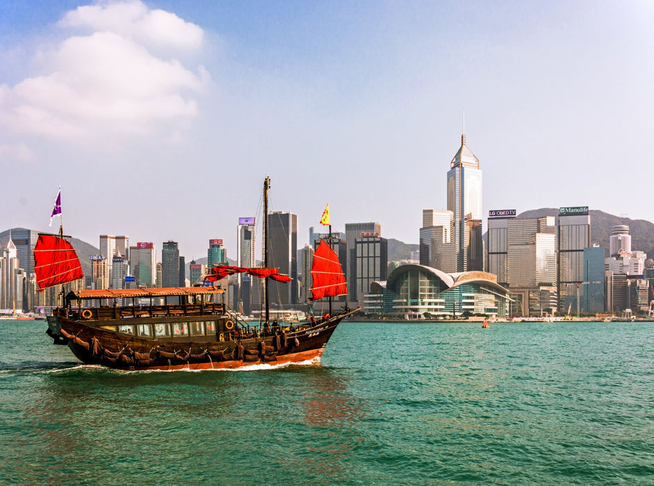 Dschunke im Victoria Harbour von Hongkong 2000 Teile Puzzle quer - CALVENDO Foto-Puzzle'
