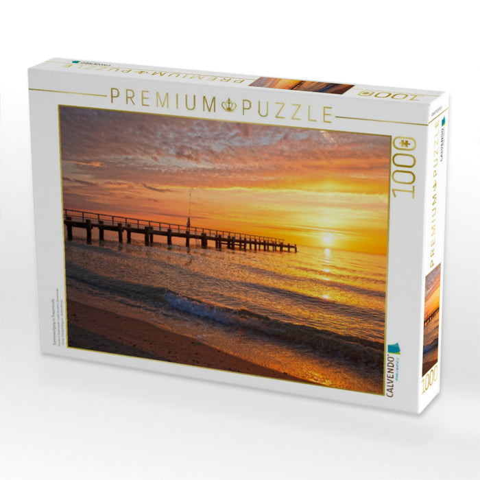 Sonnenaufgang in Travemünde - CALVENDO Foto-Puzzle'