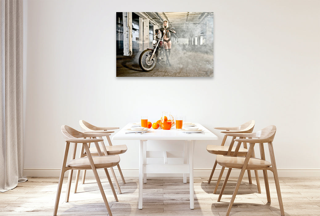 Premium Textil-Leinwand Premium Textil-Leinwand 120 cm x 80 cm quer Sara Ready mit einer Sportster Seventy Two Bj.14