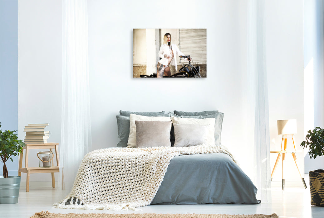 Premium textile canvas Premium textile canvas 120 cm x 80 cm landscape Sara in white with a Shovelhead 1200 Bj.74 
