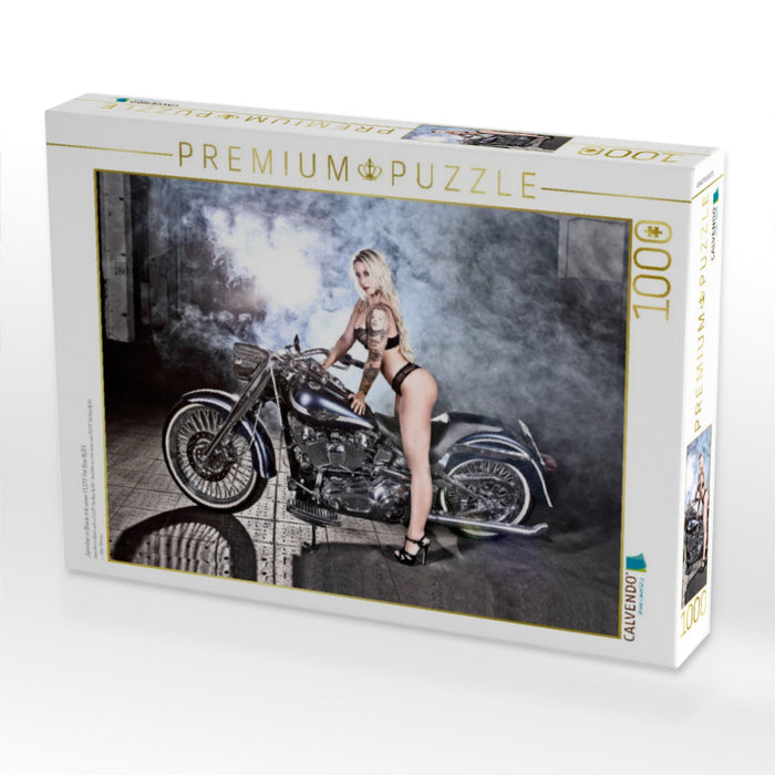 Jennifer in Black mit einer FLSTF Fat Boy Bj.03 - CALVENDO Foto-Puzzle'