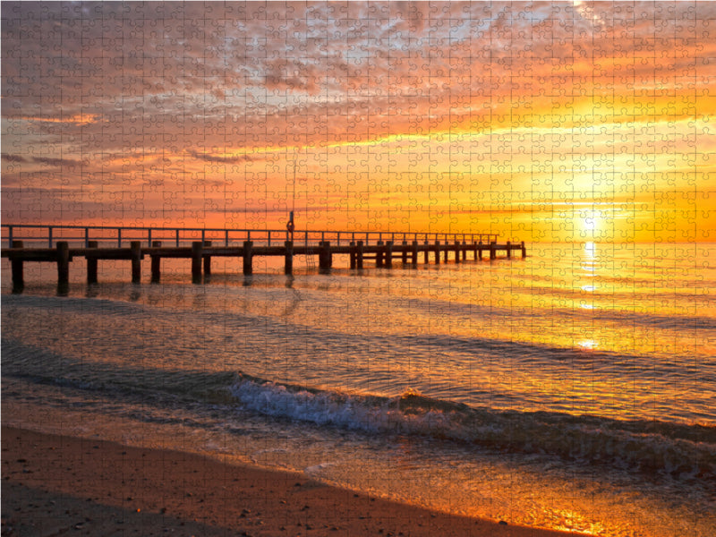 Sonnenaufgang in Travemünde 2000 Teile Puzzle quer - CALVENDO Foto-Puzzle'