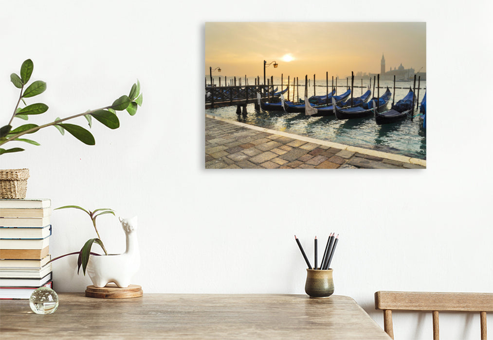Premium textile canvas Premium textile canvas 120 cm x 80 cm across A motif from the calendar Experience the lagoon city of Venice with me 