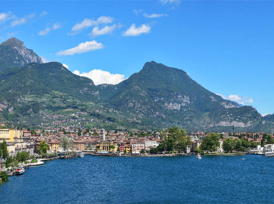 Blick auf Riva del Garda - CALVENDO Foto-Puzzle'