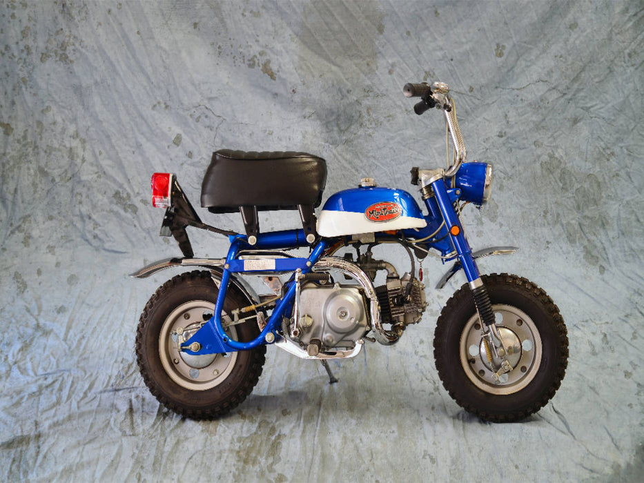 Honda Monkey Z50A Baujahr 1969 - CALVENDO Foto-Puzzle'
