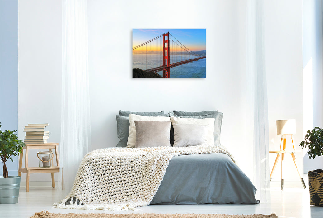 Premium Textil-Leinwand Premium Textil-Leinwand 120 cm x 80 cm quer Golden Gate Bridge und San Francisco Skyline bei Sonnenaufgang