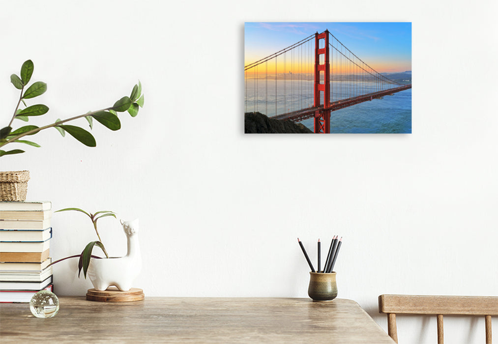 Premium Textil-Leinwand Premium Textil-Leinwand 120 cm x 80 cm quer Golden Gate Bridge und San Francisco Skyline bei Sonnenaufgang