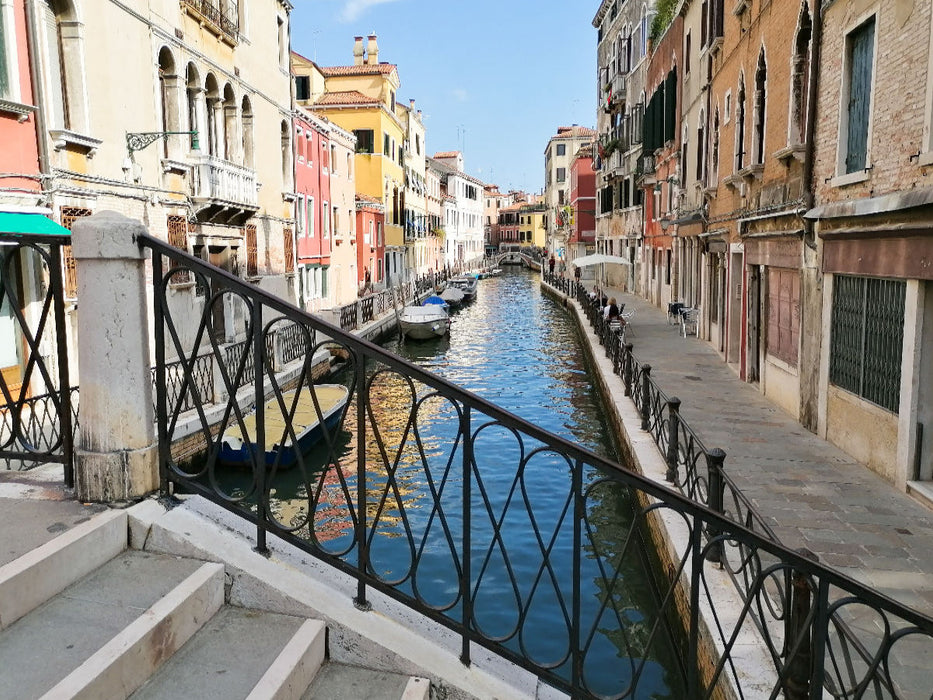 Venedig ist Heimat von hunderten Brücken und Kanäle. - CALVENDO Foto-Puzzle'