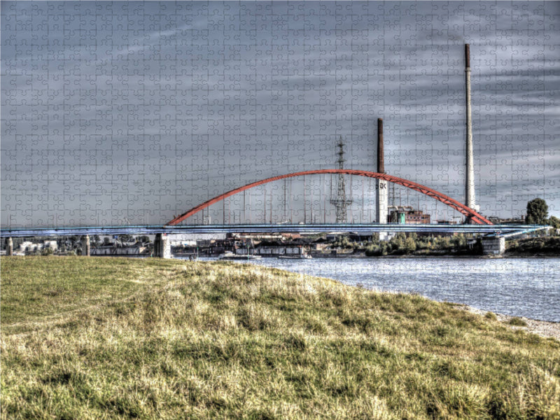 Brücke der Solidarität zwischen Rheinhausen und Hochfeld 2000 Teile Puzzle quer - CALVENDO Foto-Puzzle'