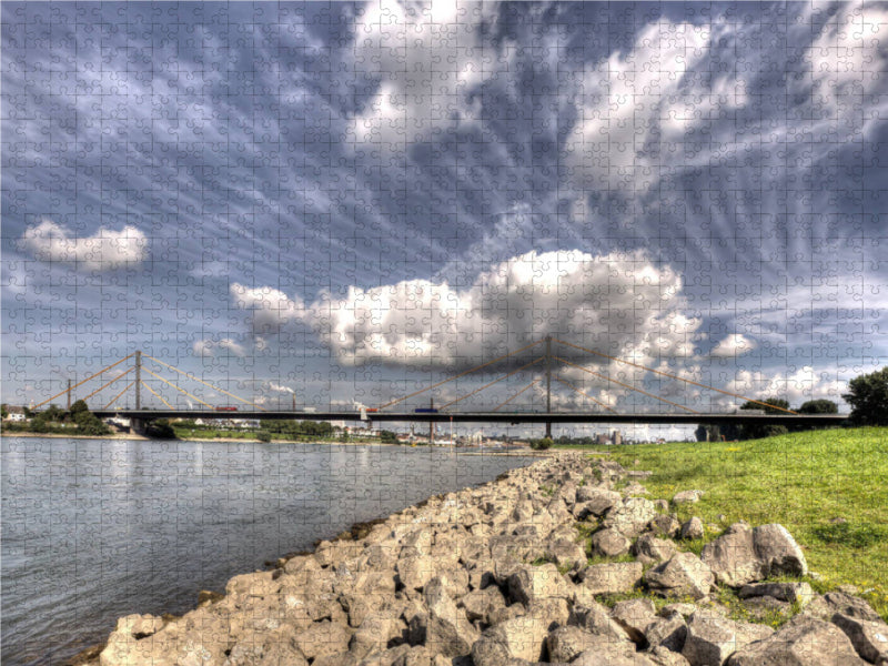 Rheinbrücke Neuenkamp nach Homberg, Autobahn A 40 2000 Teile Puzzle quer - CALVENDO Foto-Puzzle'