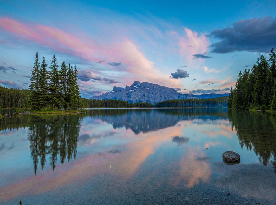 Two Jack Lake - CALVENDO photo puzzle 