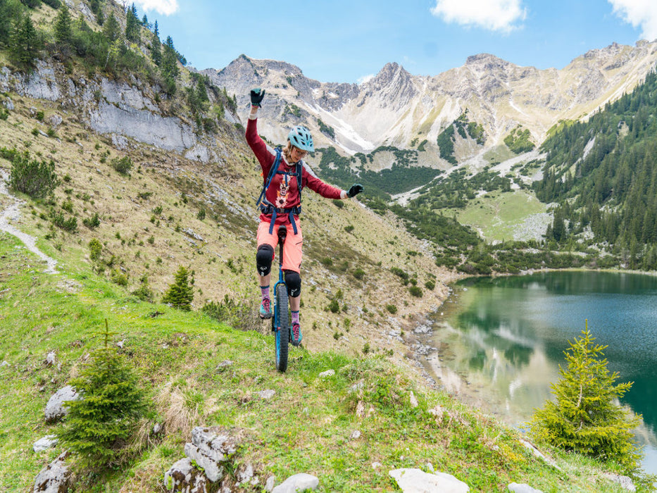 Descente en monocycle au Soiernseen - Puzzle photo CALVENDO 