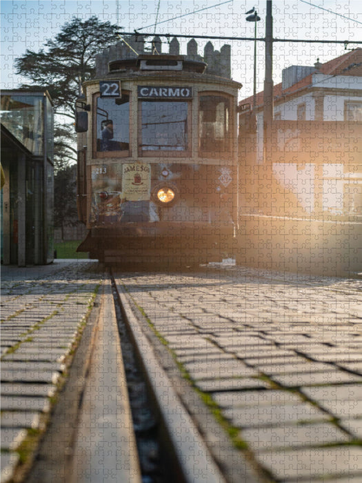 Eine alte Tram im Sonneschein 2000 Teile Puzzle hoch - CALVENDO Foto-Puzzle'