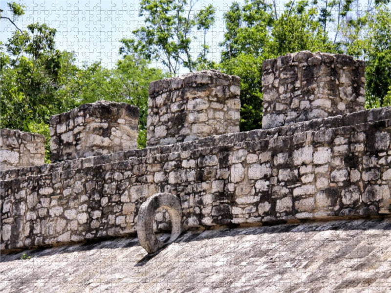 Ballspielplatz der Maya in Nahaufnahme 2000 Teile Puzzle quer - CALVENDO Foto-Puzzle'