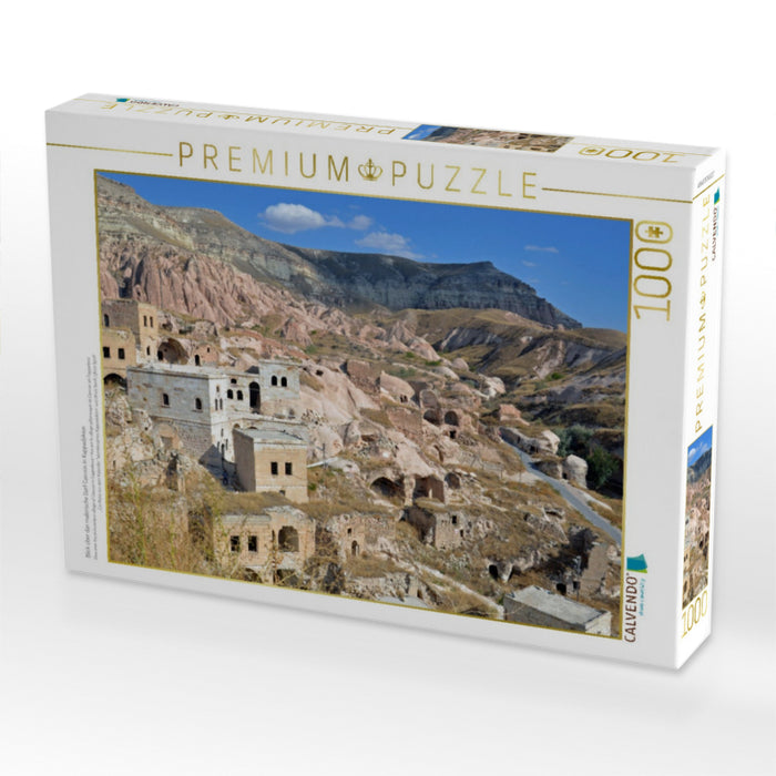 Blick über das malerische Dorf Cavusin in Kappadokien - CALVENDO Foto-Puzzle'