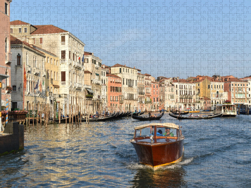 Wassertaxi auf dem Canal Grande in Venedig - CALVENDO Foto-Puzzle'