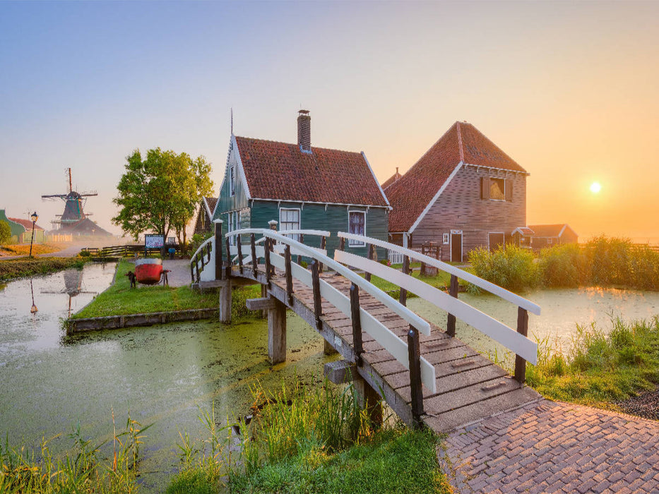 Sonnenaufgang in Zaanse Schans in Holland - CALVENDO Foto-Puzzle'