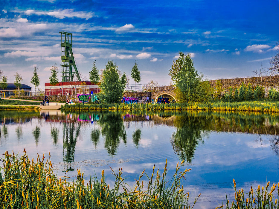 Krupp-Park-See mit Förderturm Zeche Amalie - CALVENDO Foto-Puzzle'