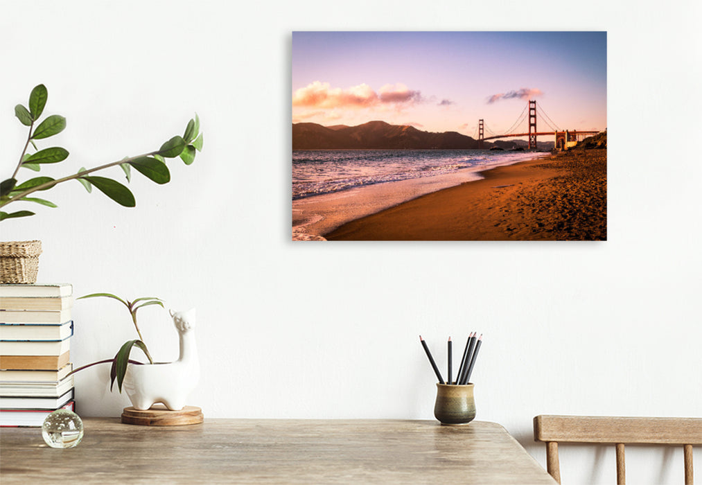 Premium Textil-Leinwand Premium Textil-Leinwand 120 cm x 80 cm quer San Francisco - Sonnenuntergang an der Golden Gate Bridge