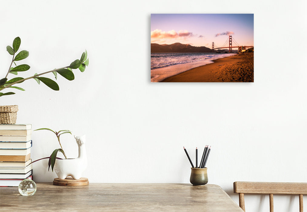 Premium Textil-Leinwand Premium Textil-Leinwand 120 cm x 80 cm quer San Francisco - Sonnenuntergang an der Golden Gate Bridge