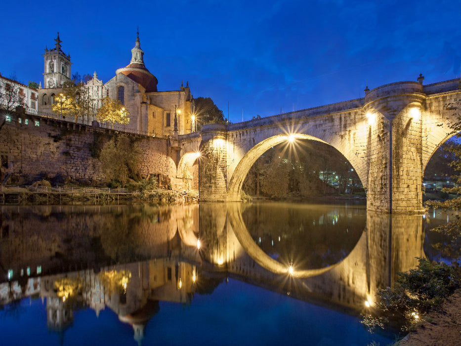 Kloster Amarante bei Nacht - CALVENDO Foto-Puzzle'