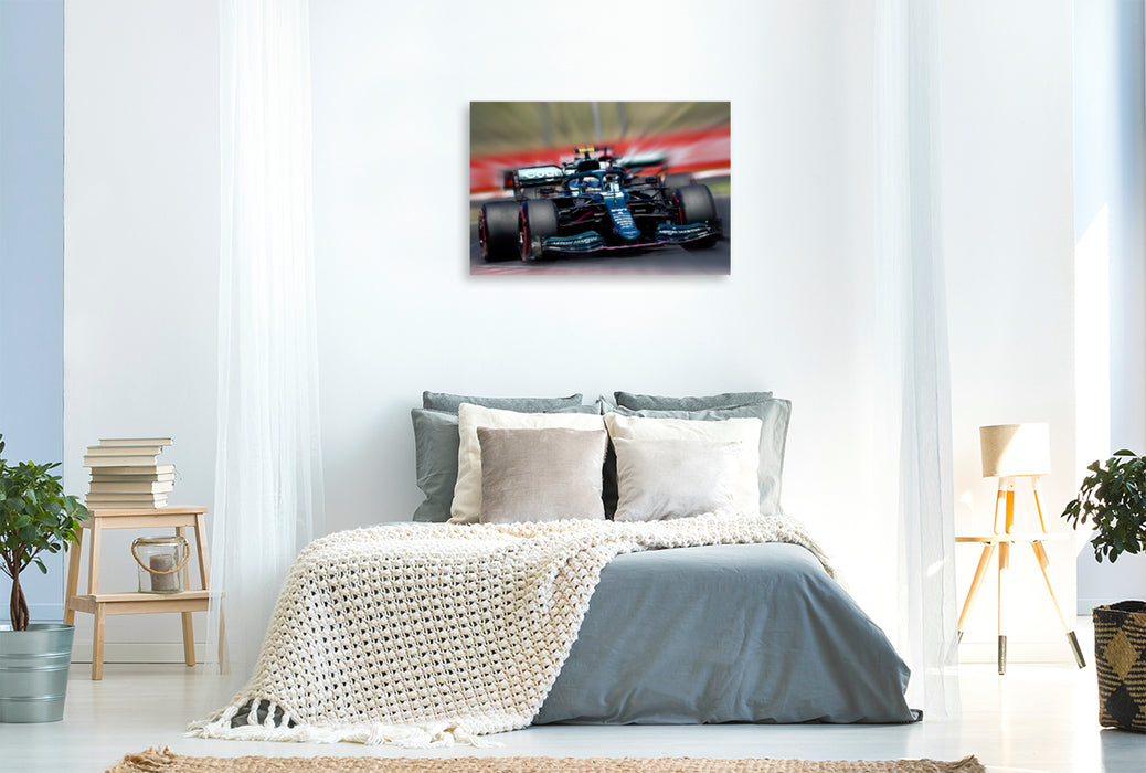 Premium Textil-Leinwand Premium Textil-Leinwand 120 cm x 80 cm quer Der viermalige Weltmeister Sebastian Vettel aus Deutschland startete 2021 erstmals für das britische Team Aston Martin.