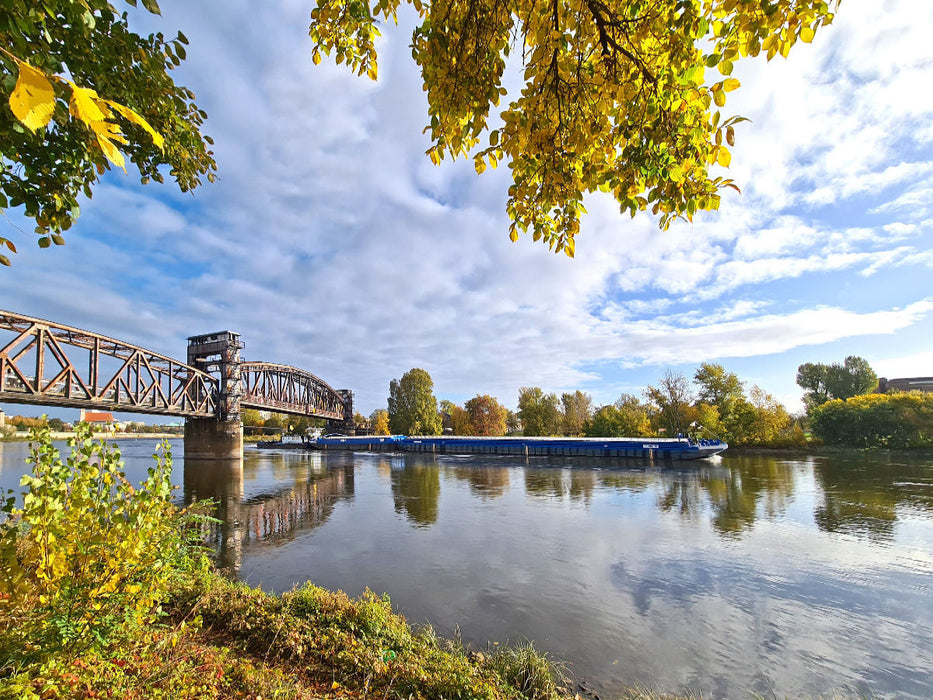 Historische Hubbrücke mit Binnenschiff - CALVENDO Foto-Puzzle'