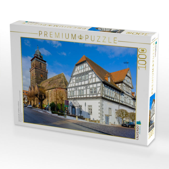 Bahnhofstraße mit Rathaus und Kirche - CALVENDO Foto-Puzzle'
