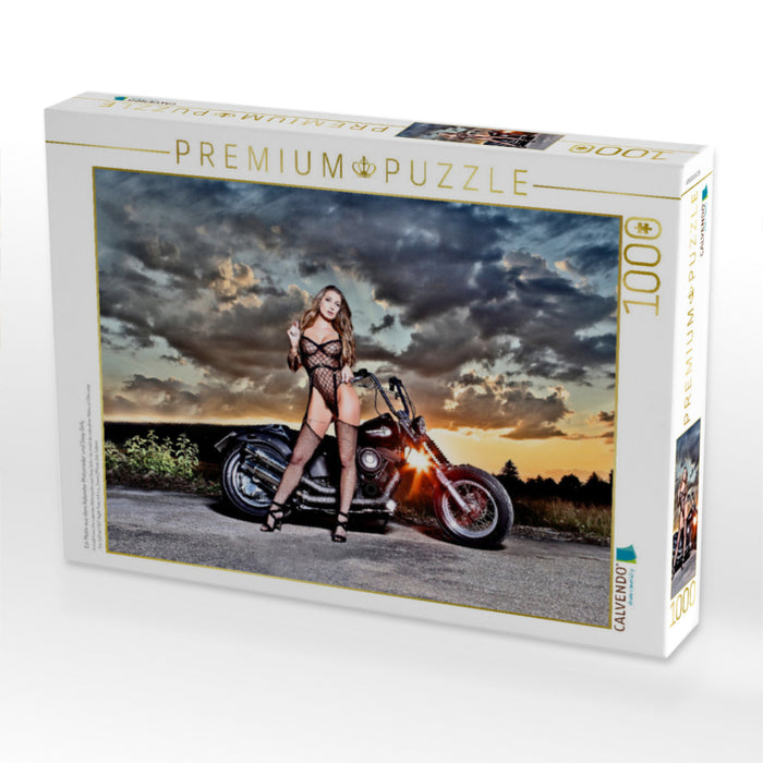 Ein Motiv aus dem Kalender Motorräder und Sexy Girls - CALVENDO Foto-Puzzle'