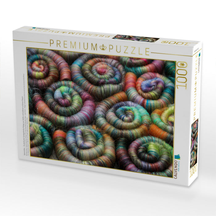 Spinnfutter - Kunterbunte handgedrehte Rolags aus Wolle und anderen schönen Fasern - CALVENDO Foto-Puzzle'