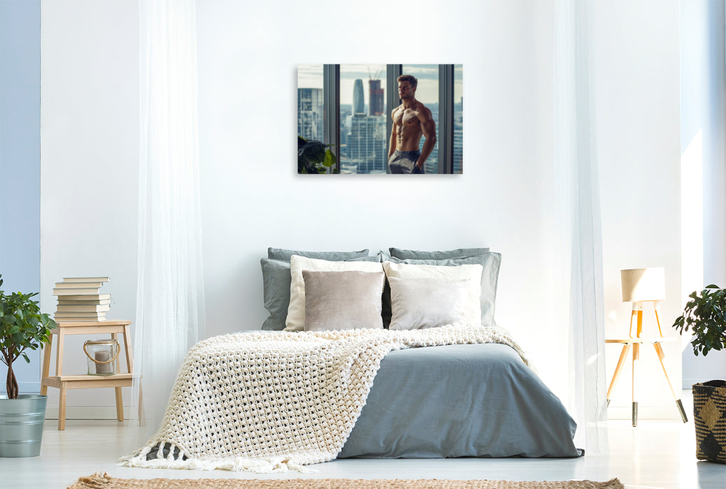 Premium Textil-Leinwand Erfolgreicher, sportlicher Geschäftsmann – Junger Mann mit Sixpack im Penthouse