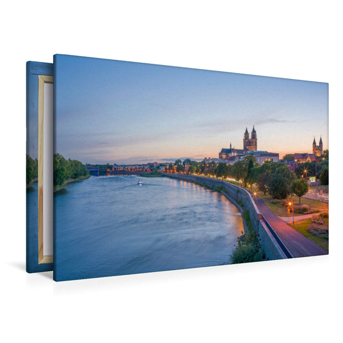 Premium Textil-Leinwand Magdeburg am Abend