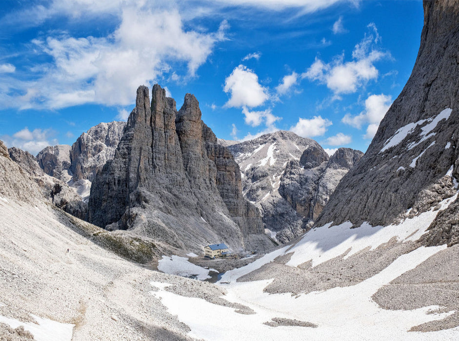 Blick auf die Vajolet-Türme (2790 - 2821 m), eine bizarre Felsformation im Zentrum der Rosengartengruppe. - CALVENDO Foto-Puzzle'