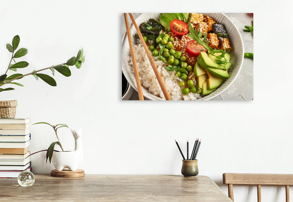 Premium Textil-Leinwand Vegane Bowl mit Erbsen, Poke Reis, Tomaten, Algen und Avocado, Tofu, Basilikum, Toppings und Dressing