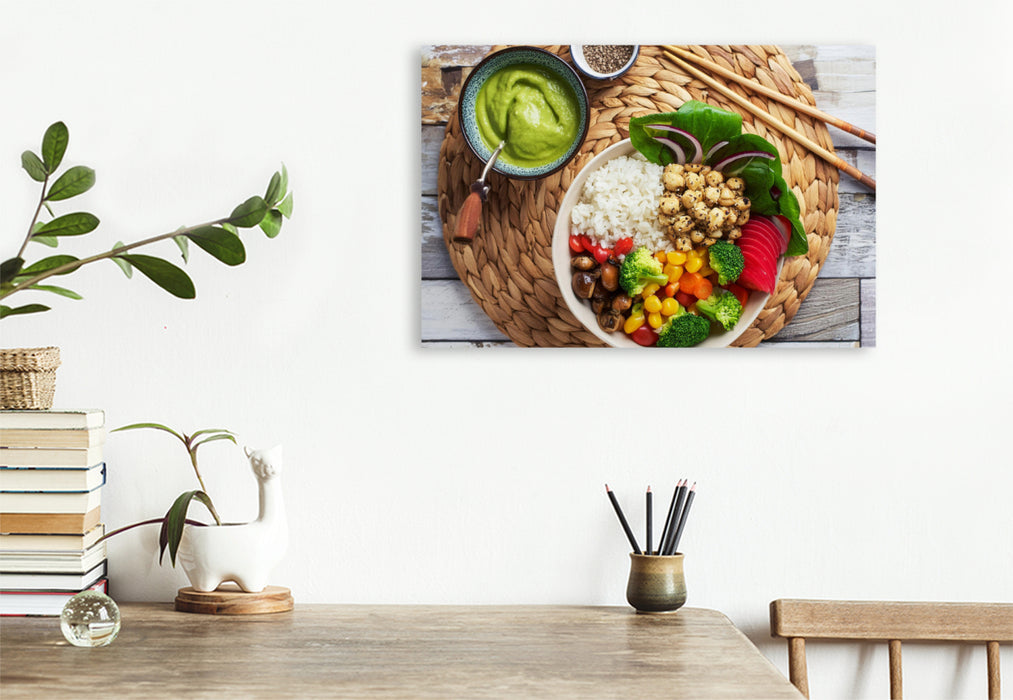 Premium Textil-Leinwand Vegane Bowl mit Kichererbsen, Mais, Paprika, Avocadodip, Karotten, Brokkoli, rote Beete