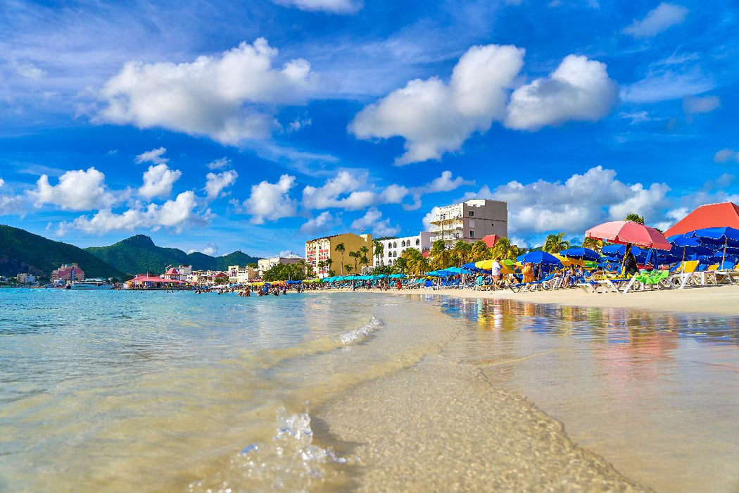Premium Textil-Leinwand Great Bay Beach in Philipsburg - Karibikflair pur auf St. Maarten
