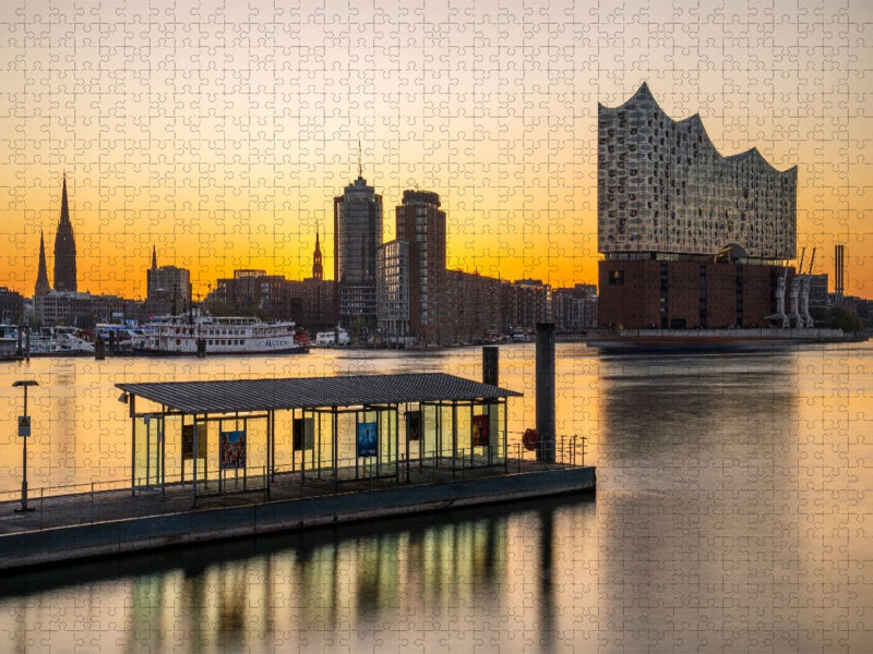 Morgendämmerung über der Hamburger Skyline - CALVENDO Foto-Puzzle'