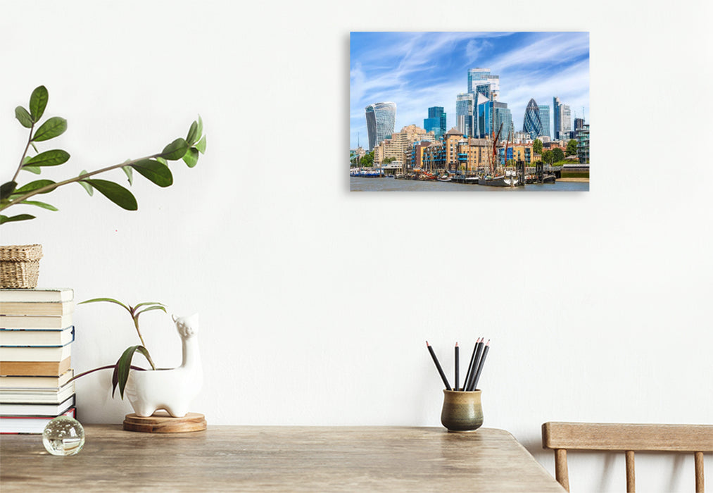 Premium Textil-Leinwand Moderne Skyline der City of London mit maritimem Flair