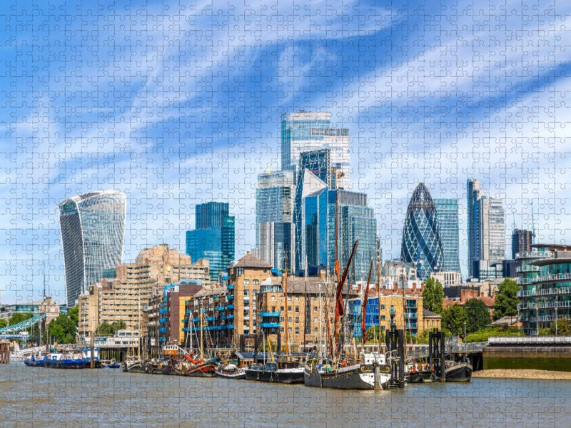 Moderne Skyline der City of London mit maritimem Flair - CALVENDO Foto-Puzzle'