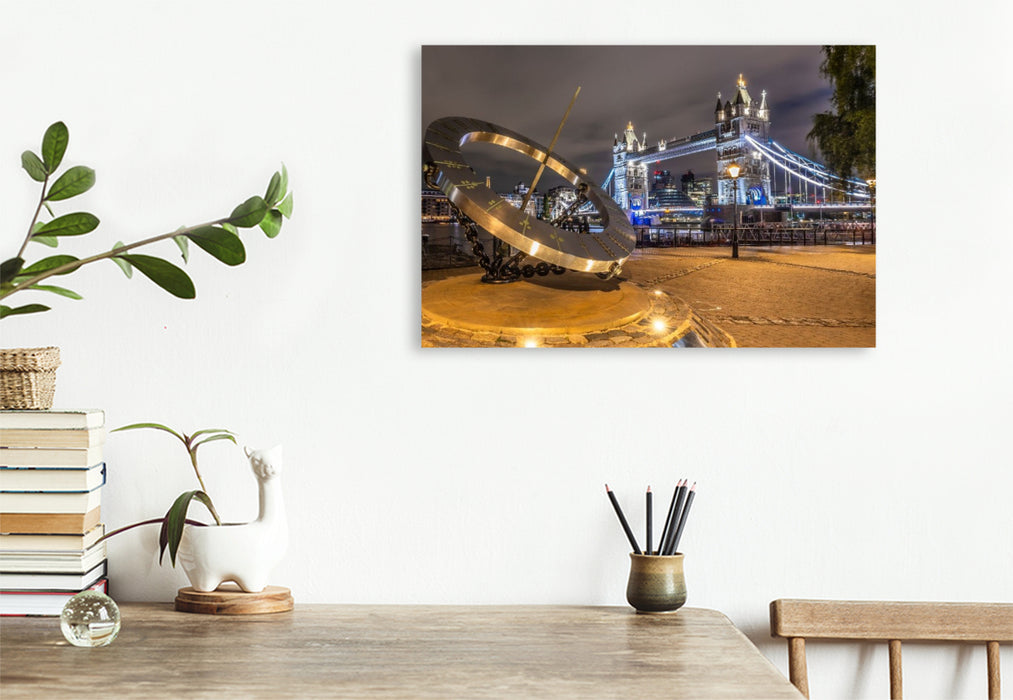 Premium Textil-Leinwand LONDON Tower Bridge im Lichterglanz