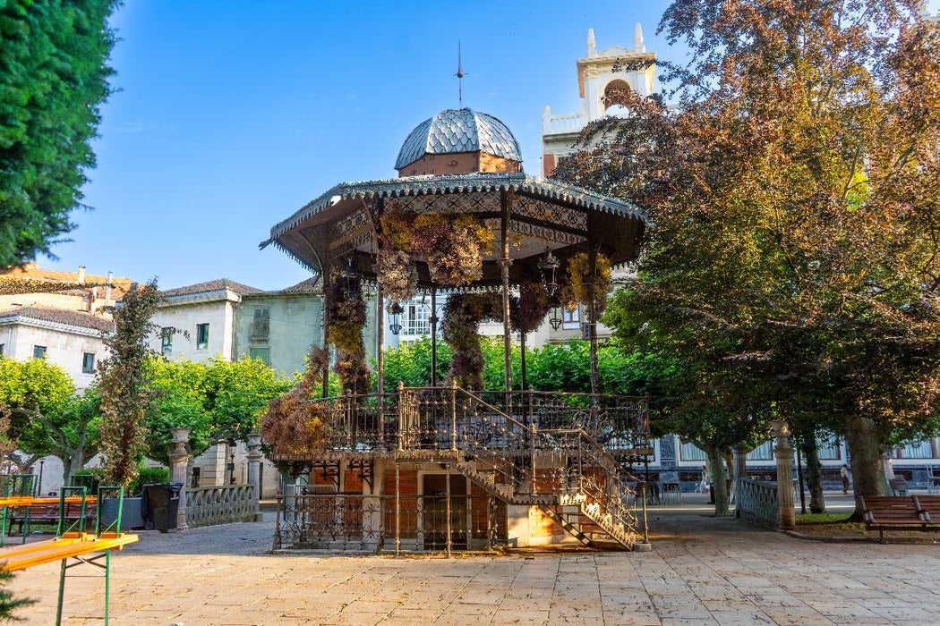 Premium Textil-Leinwand Pavillon vor dem Theater Principal