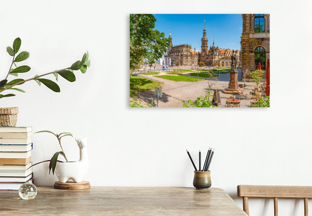 Premium Textil-Leinwand Dresden, Theaterplatz und Kathedrale Sanctissimae Trinitatis