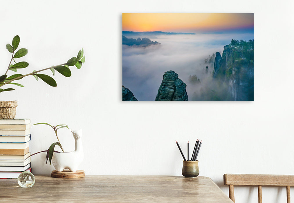Premium Textil-Leinwand Nebel beim Sonnenaufgang im Elbsandsteingebirge