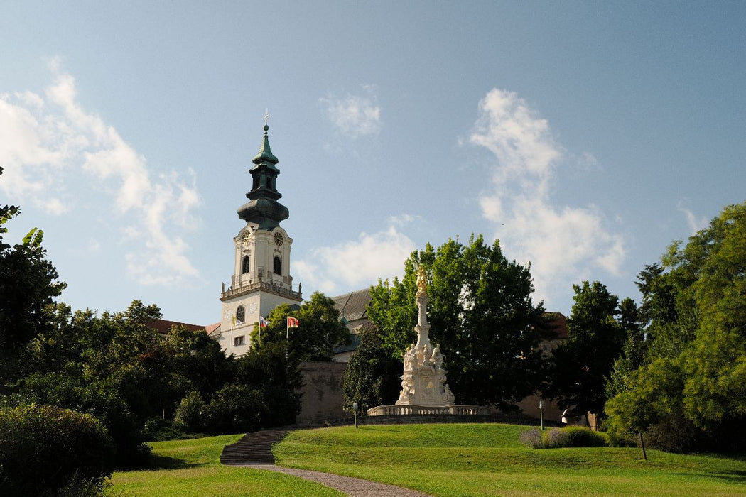 Premium Textil-Leinwand Die Bischofskathedrale von Nitra(Neutra)