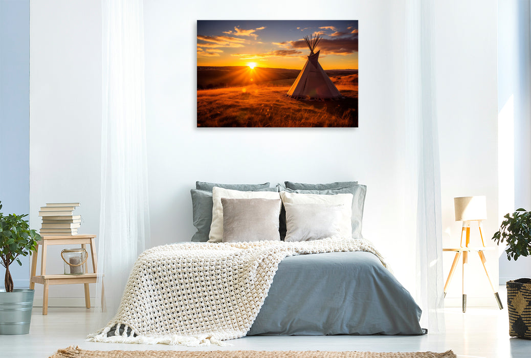 Premium Textil-Leinwand Präriezauber: Indianisches Tipi im Abendlicht