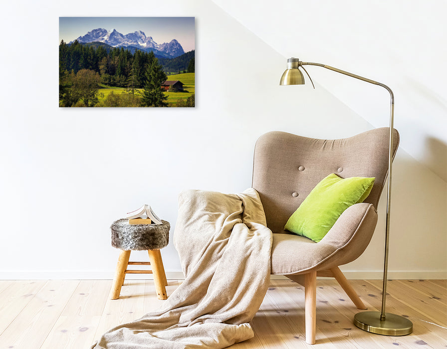 Premium Textil-Leinwand Blick auf die Alpspitze und Zugspitze.