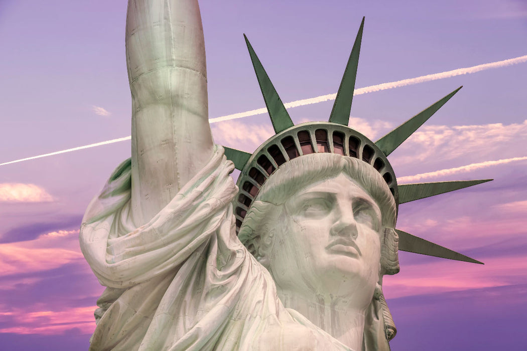 Premium Textil-Leinwand NEW YORK CITY Freiheitsstatue bei Sonnenuntergang