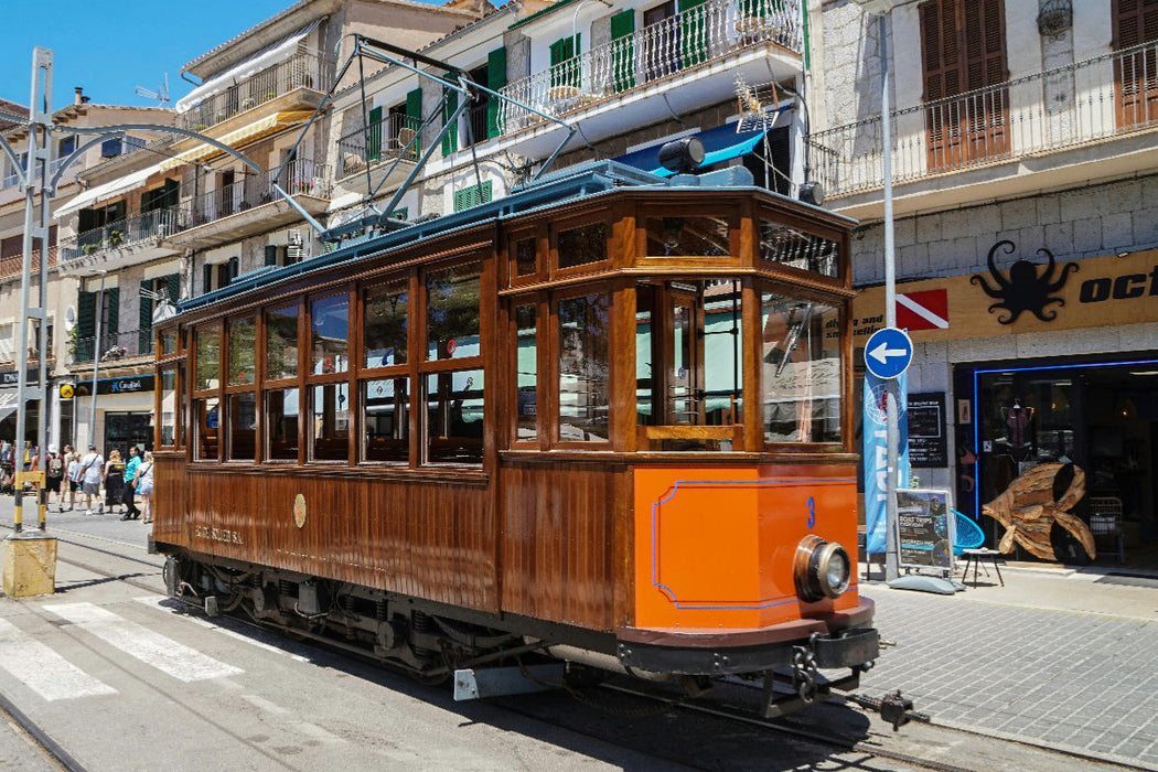 Premium Textil-Leinwand Historische Straßenbahn in Soller