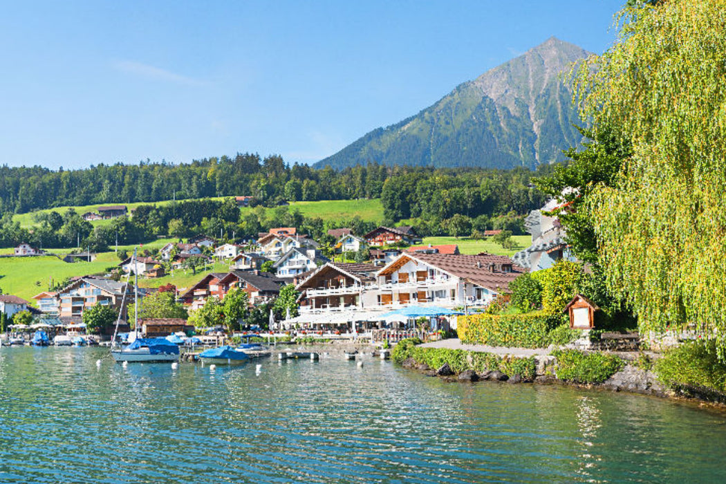 Premium Textil-Leinwand Faulensee am Thunersee