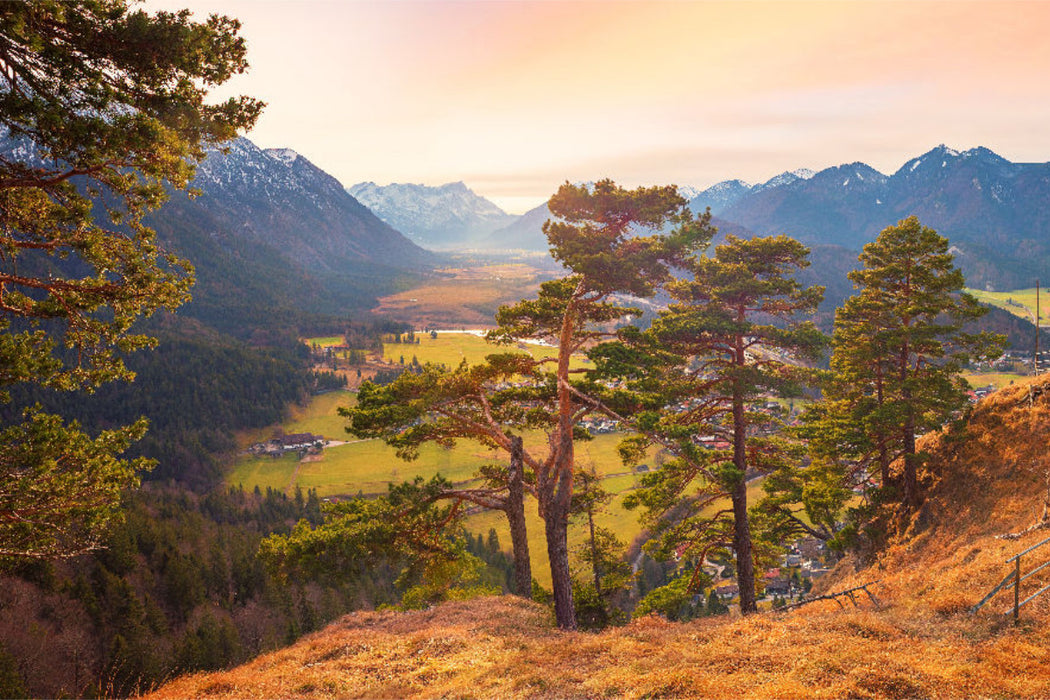 Premium Textil-Leinwand Blick ins Loisachtal vom Heldenkreuz Eschenlohe